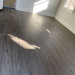 Laminate Vinyl N Baseboard