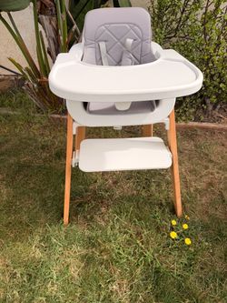 Modern Baby High Chair with Wood Legs
