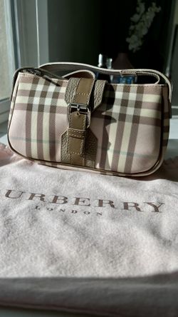 Burberry Purse 