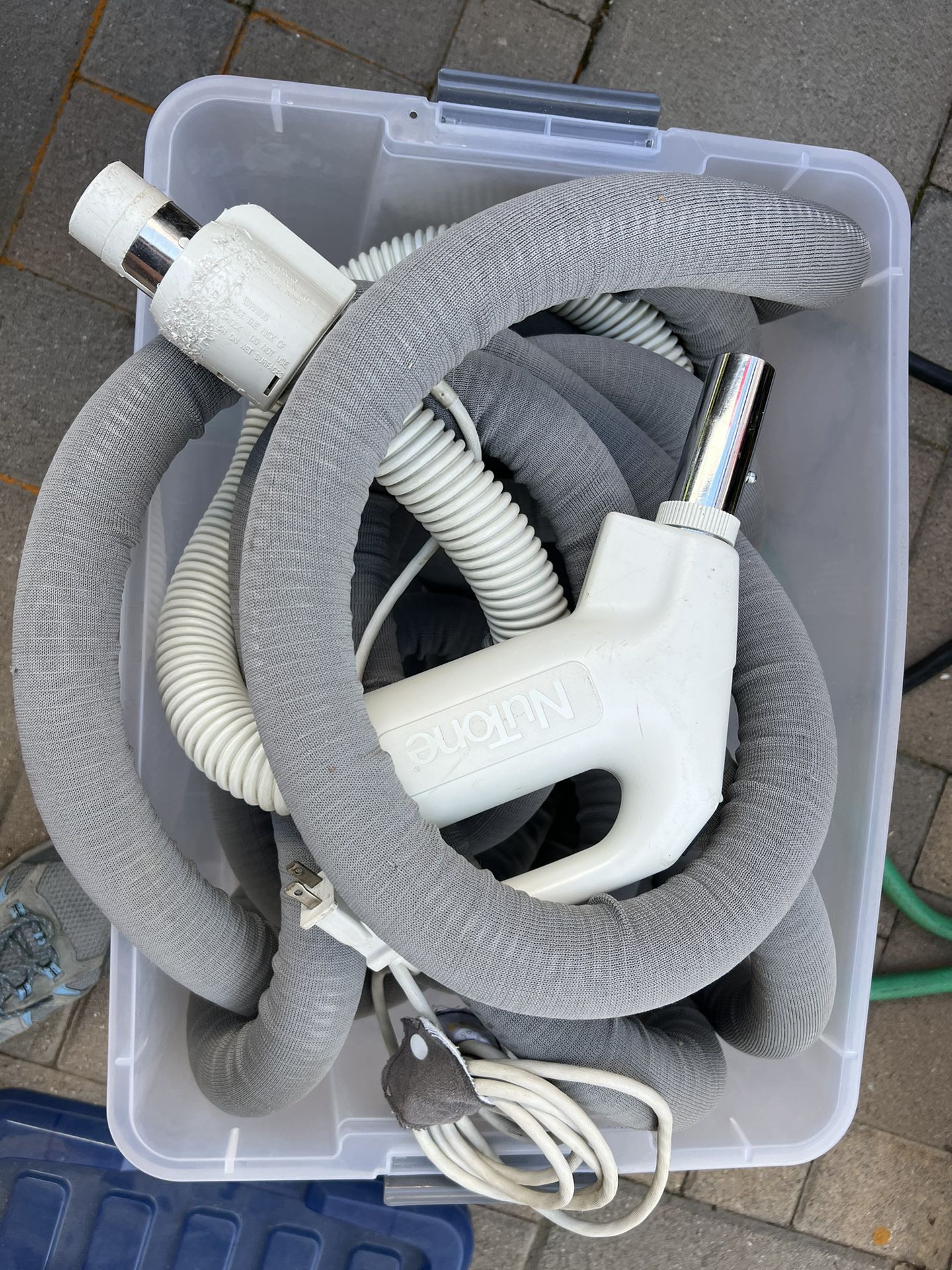 Nutone Central Vacuum Powered Hose And Power Head With Floor Attachments