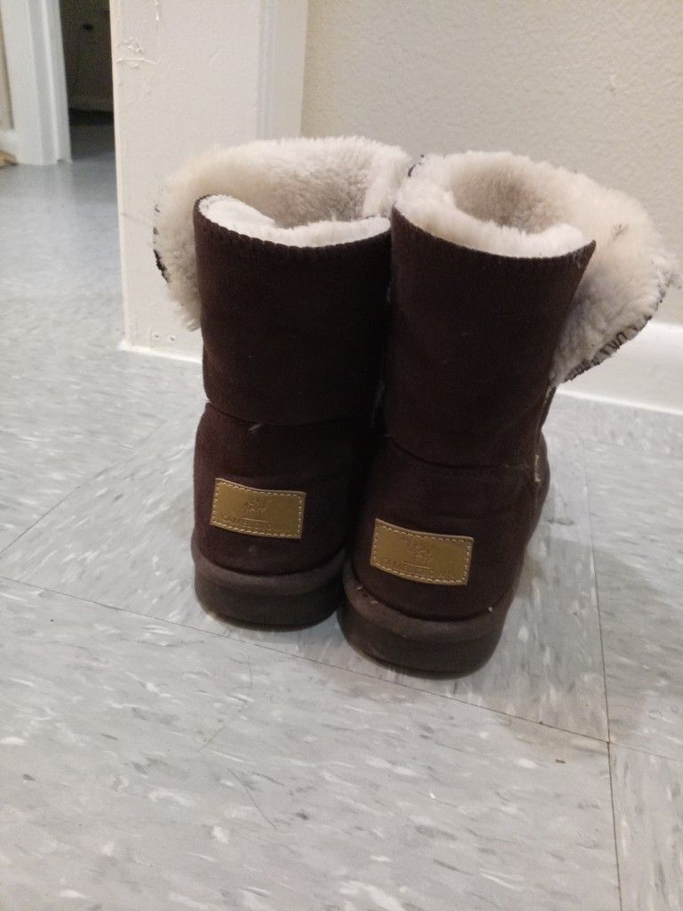 Camel Crown Fur Boots