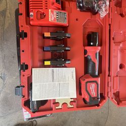 Milwaukee Press Tool