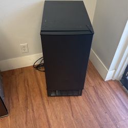 EDGESTAR ICE MAKER 18” 