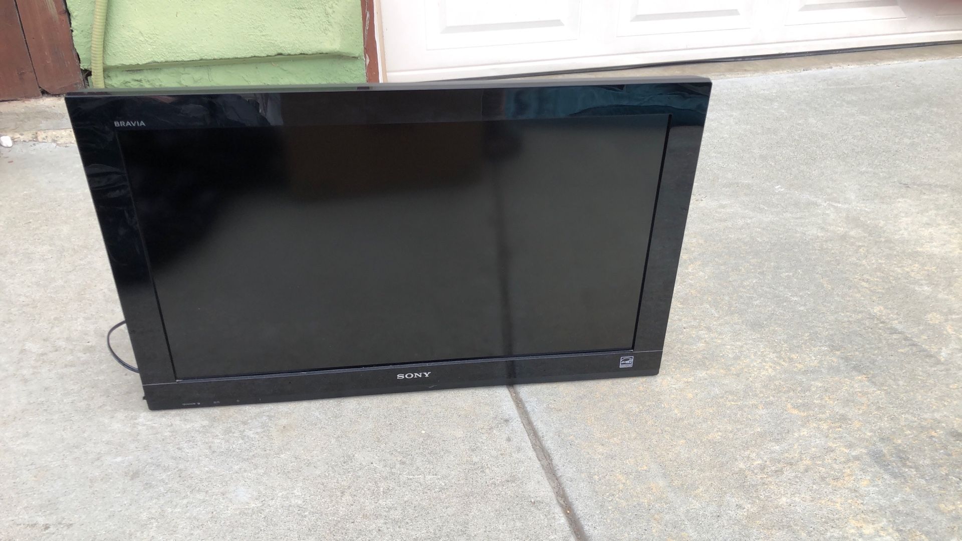 Sony 32 inch TV $30