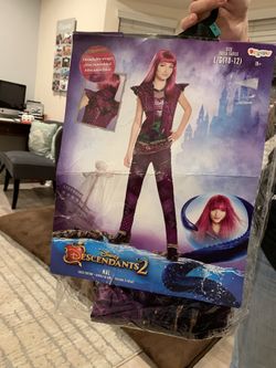 Descendants 2 costume
