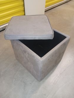 Storage Ottoman – Space-Saving & Stylish