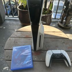 Sony PS5 Slim Disc Version 1TB W UFC5/ Price is firm