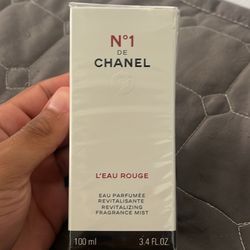 Chanel l’EAU ROUGE perfume