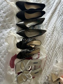 4 pairs is of shoes used once, sandals new