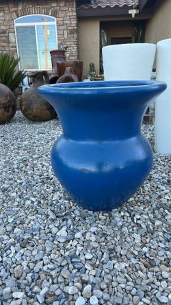 2 pc planters