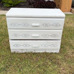 Small Dresser 
