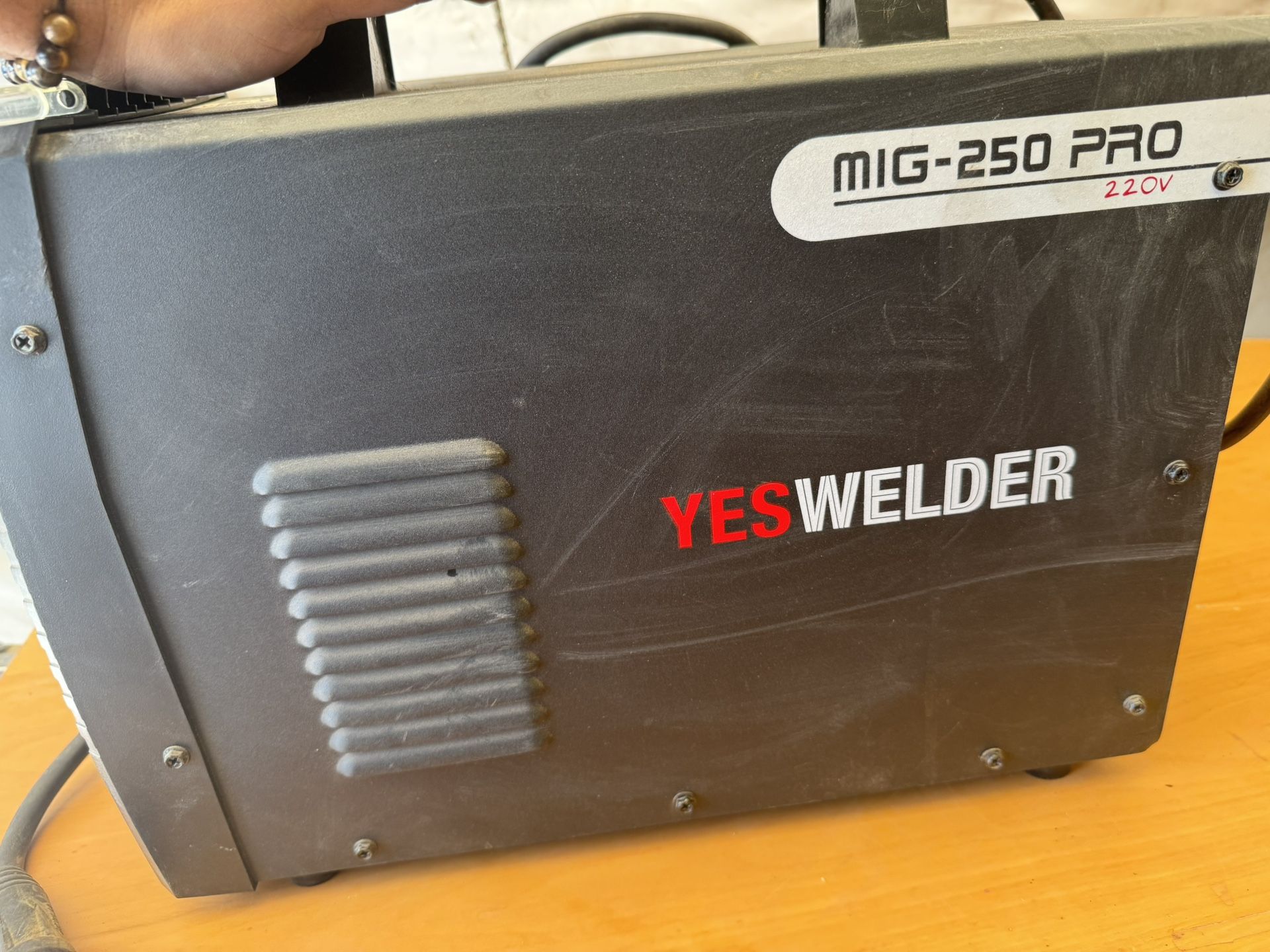 Yes welder MiG-250 Pro