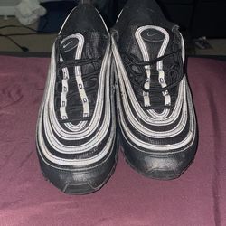 Airmax 97 Triple Black Size 9