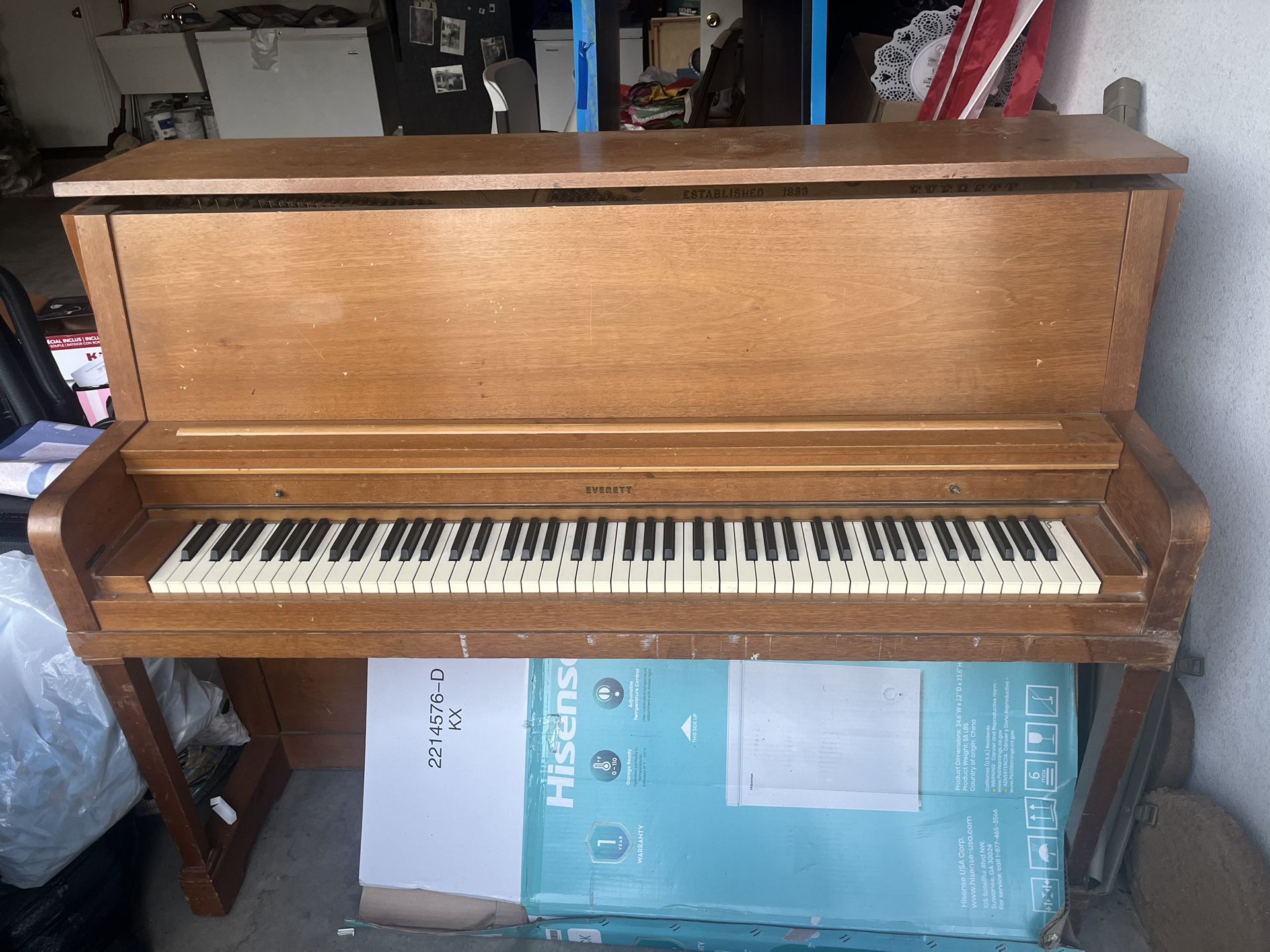 Everett Piano