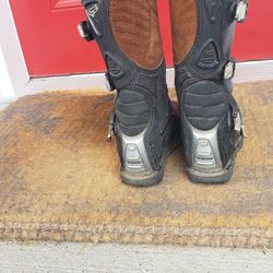 Kids FOX Size 5 Tracker MX Boots $45