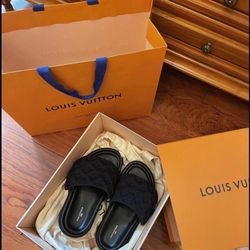 Lv Sandals 