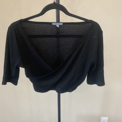 Crop Top Low Cut Quarter Length Sleeve Shirt 