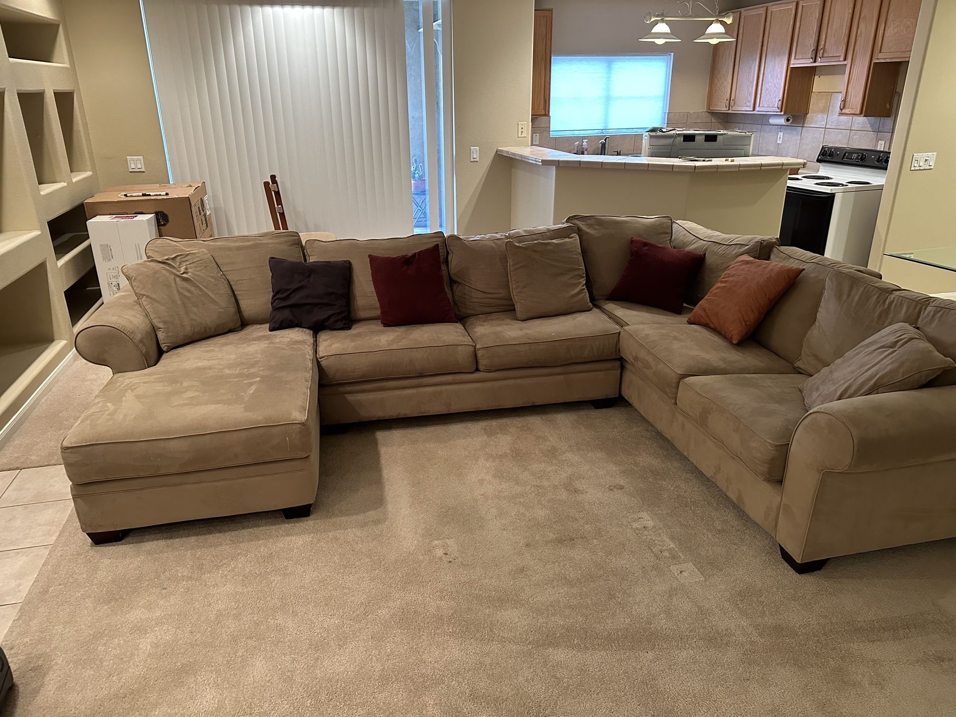 3 (three) Piece Sectional Couch