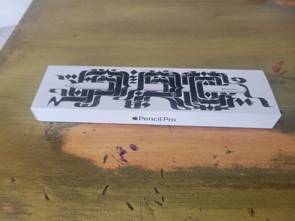 Brand New In The Box 200 For Two New Pencel Apple Pro