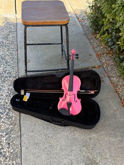 Pink Violin with Bow and Case. 2/1
