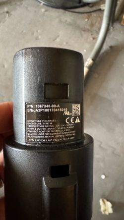 Tesla OEM J1772 Charging Adapter 1067348-00-A Like New