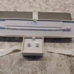 Crislu Bracelet an d Earrings set