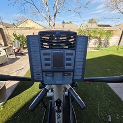Reebok Elliptical Trainer – Great Condition – Ready for Home Gym