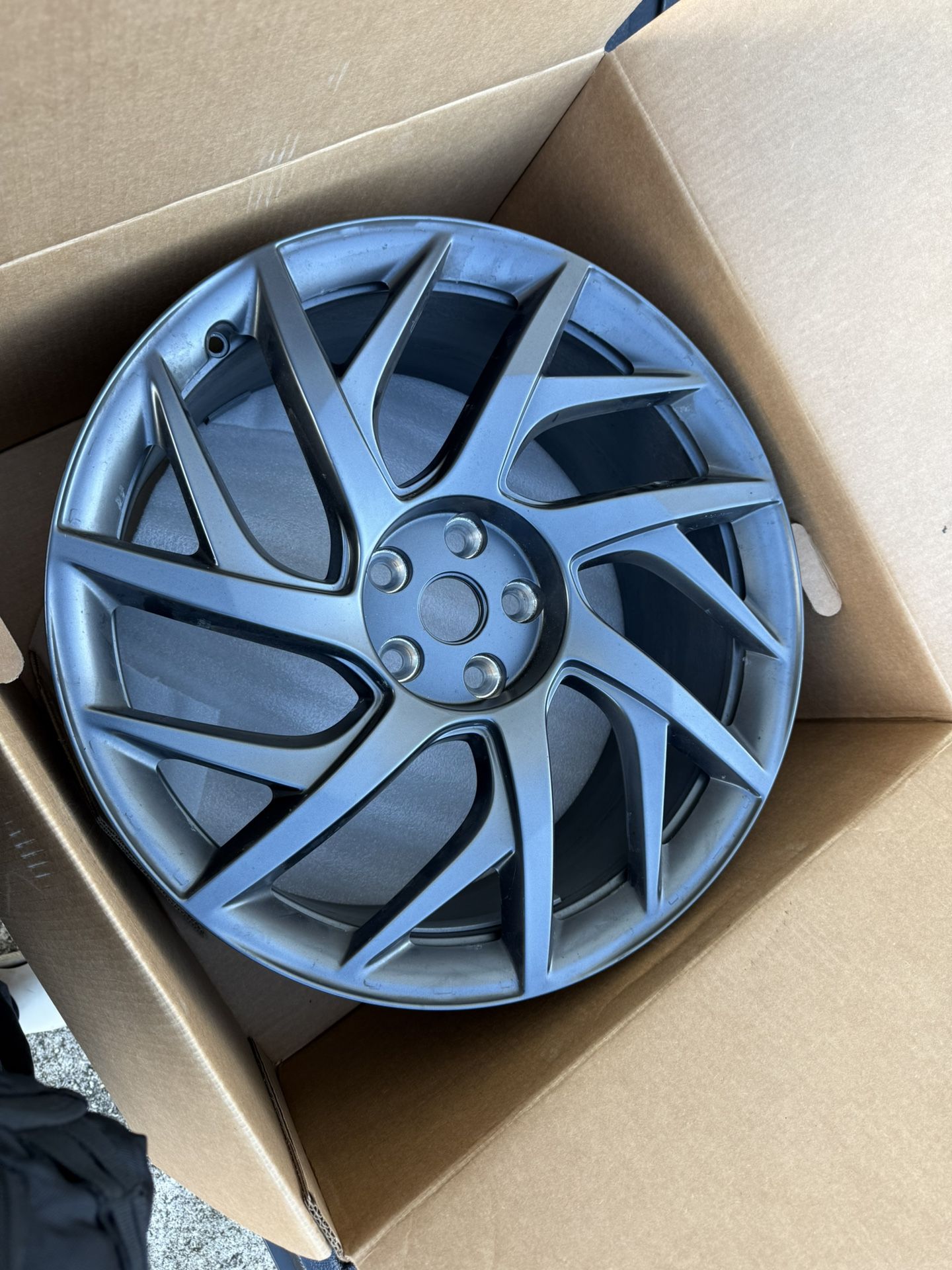 Tesla Plaid Wheel Set