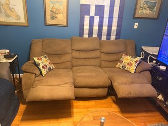 Ashley 3 seat manual recliner sofa