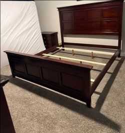 Dark Cherry Wood Panel Bed Frame kings size
