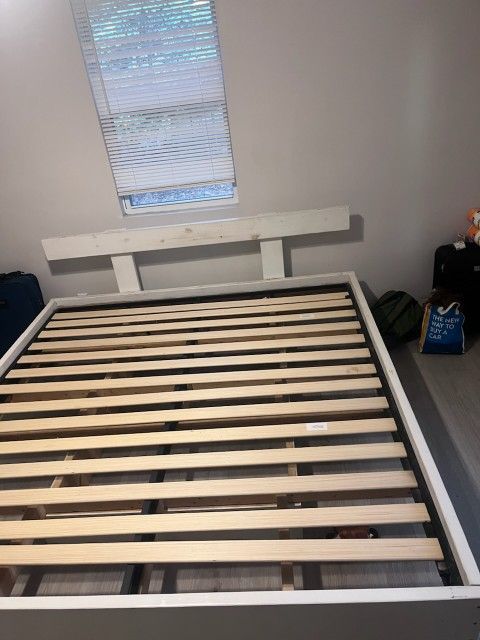 King Size Floating Bed