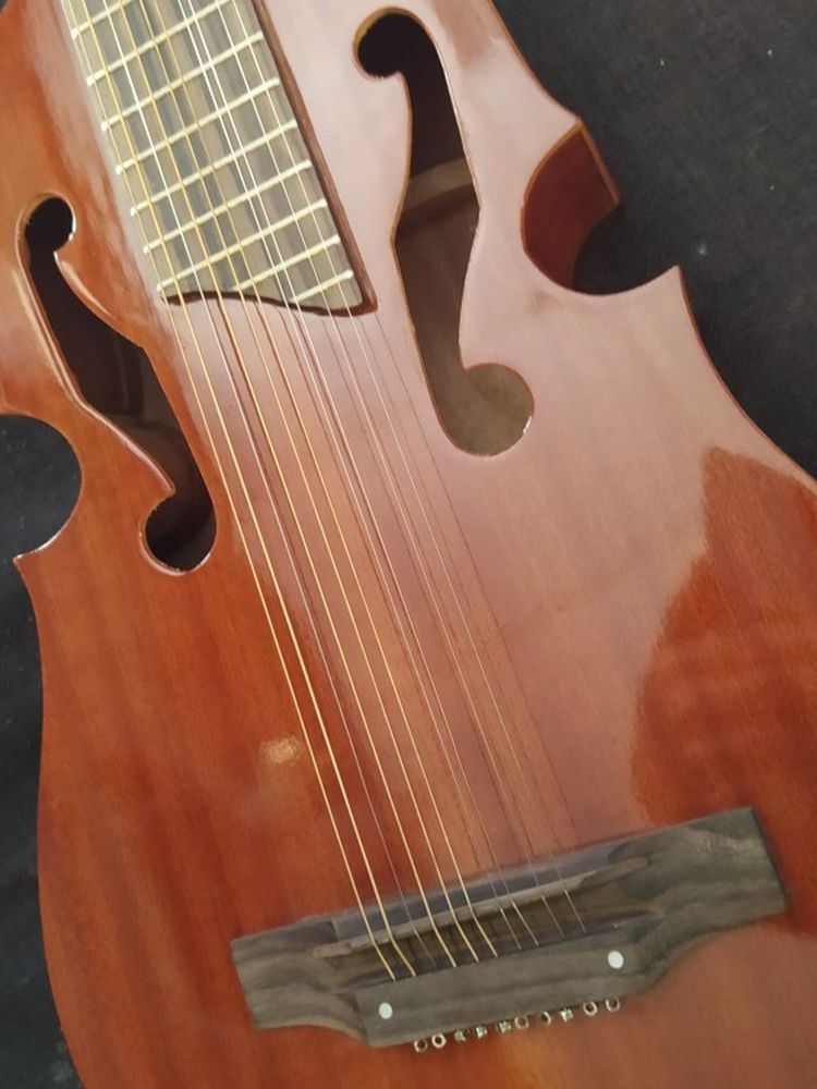 Berkeley 10 string Cuatros, lute (Puerto Rico)
