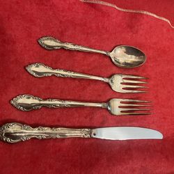 Grandeur by Oneida Sterling Silver 4 piece Place Setting 
