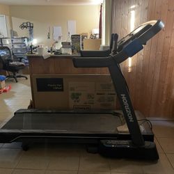 Horizon Fitness 7.0AT Treadmill
