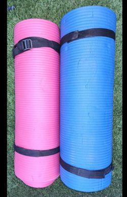 2 yoga Mats