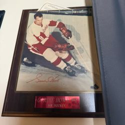 Signed Gordie Howe with Authenticity 