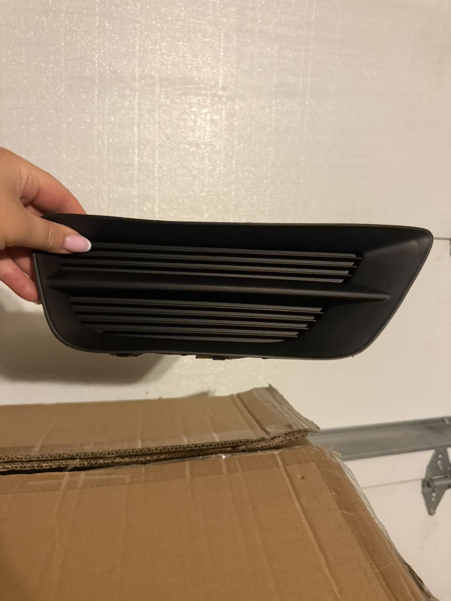 Front Fog Light Cover Fits For 2013-2015 Honda Accord Sedan Black Bumper Grille Cap Trim Set Replacement Parts 71112T2AA00, 71102T2AA00, HO1039112, HO