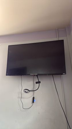 onn 43” Class 4K UHD Roku Smart Television HDR