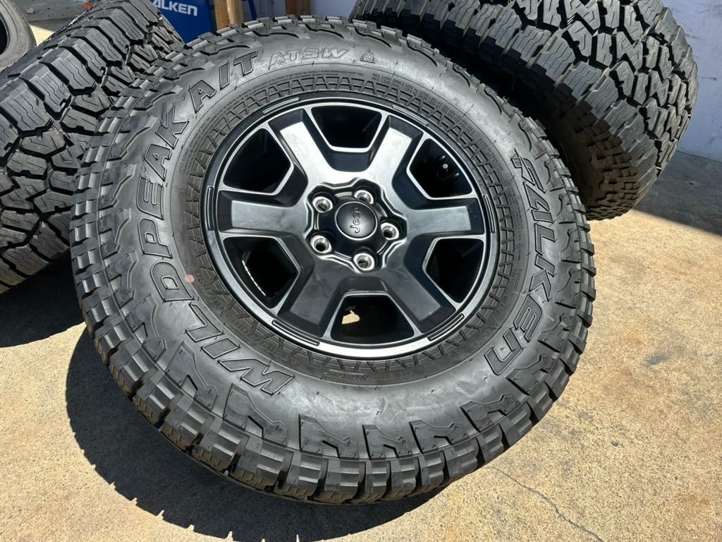 4x  17" Jeep Gladiator MOJAVE RUBICON OEM black wheels rim 2022 Wrangler