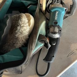 Makita Buffer Machine 