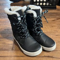 Girls Snow Boots sz 13