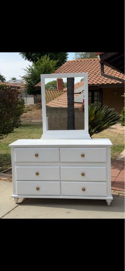 💥Today ONLY!!💥 White Dresser 6-Deep Drawers with Mirror (Read Description)