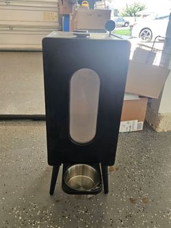 Houndsy dog food feeder