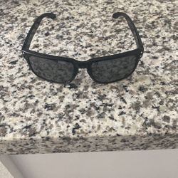 Oakley Holbrook