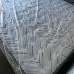 California King Size Bed Mattress King Koil Signature Firm Euro Top Serta Sealy Stearns & Foster Tempurpedic Casper Nectar Copper Purple Aireloom Kluf