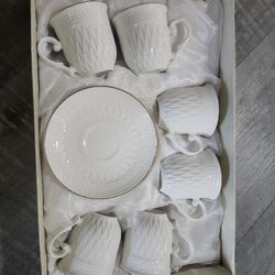 New Cups And Saucers  Set