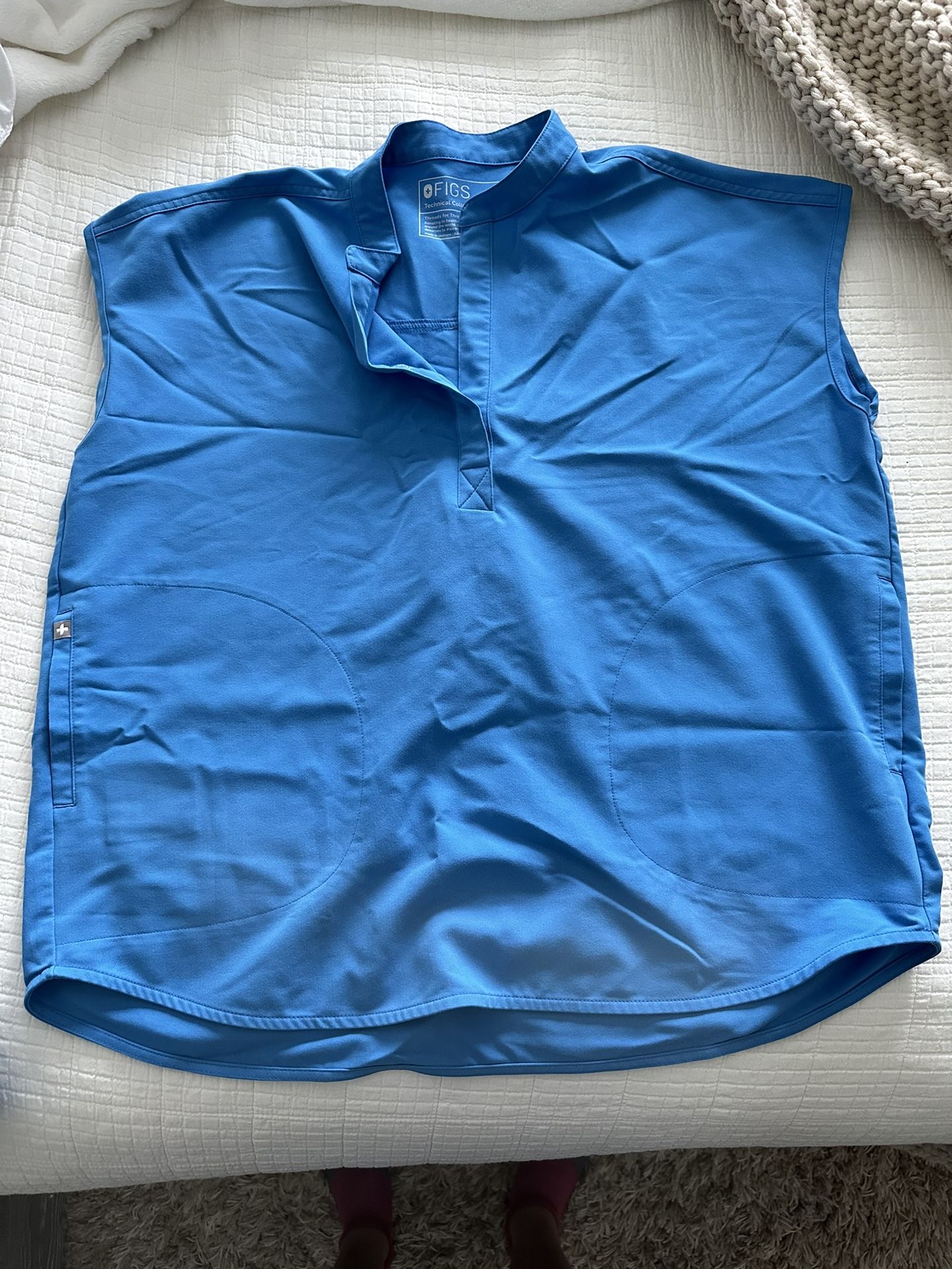 BRAND NEW Figs scrubs