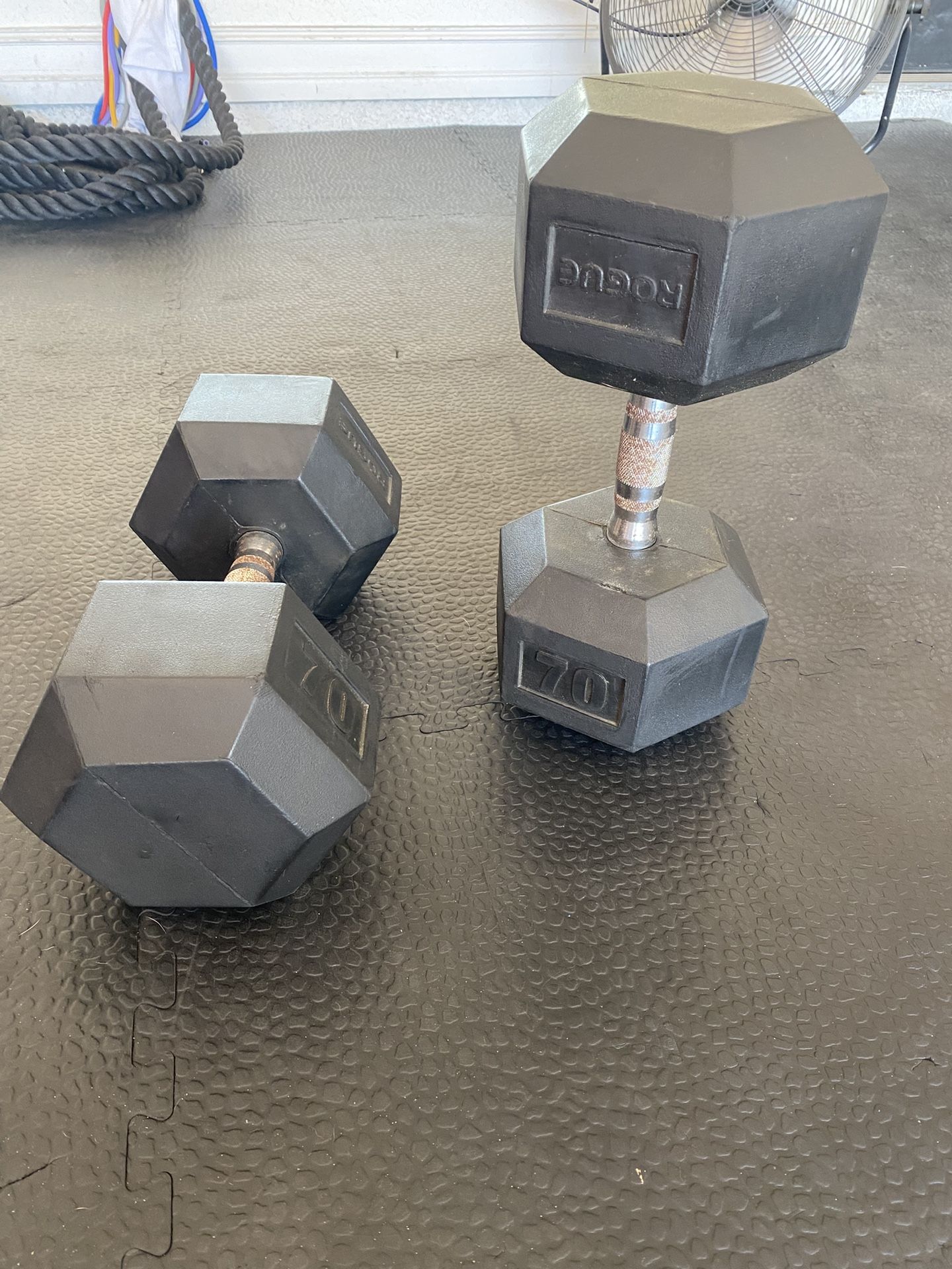 Rogue 70lb Rubber Hex Dumbbells