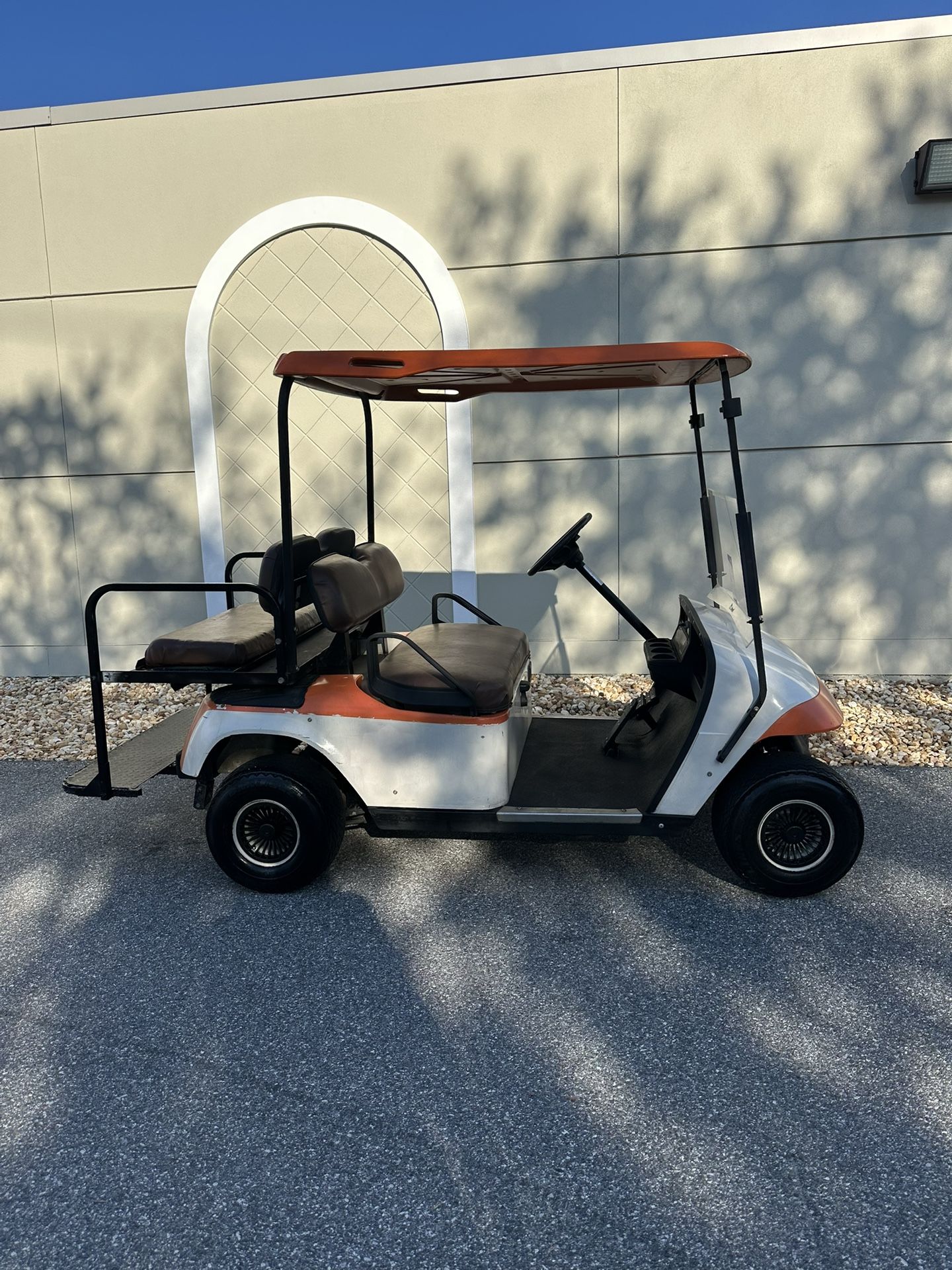 EZ-GO GOLF CART/10-2025 BATTERIES