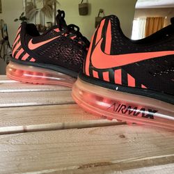 Women’s Size 9 2015 Nike Lava Running Shoes